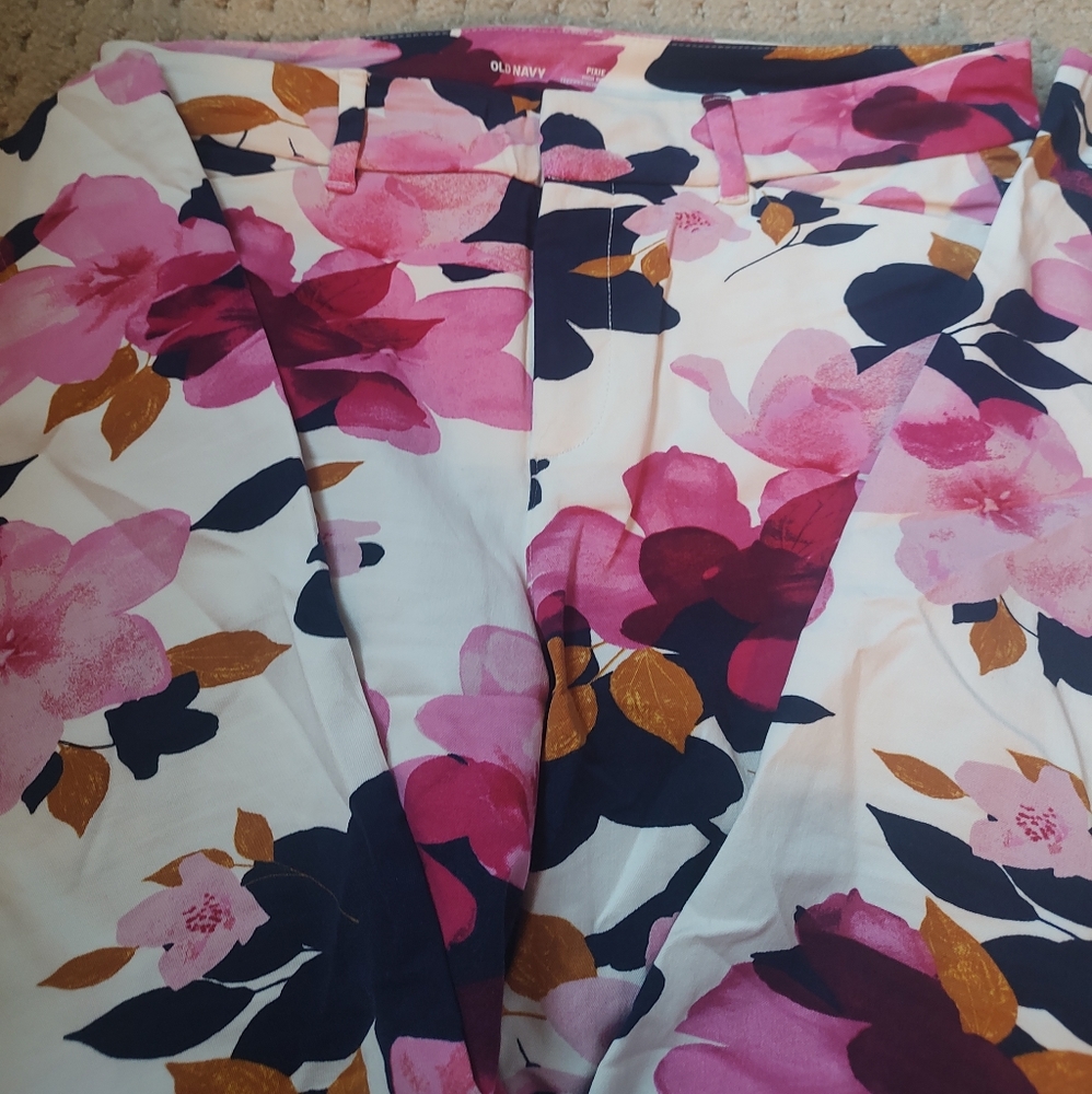 Old navy ankle Pixie pants